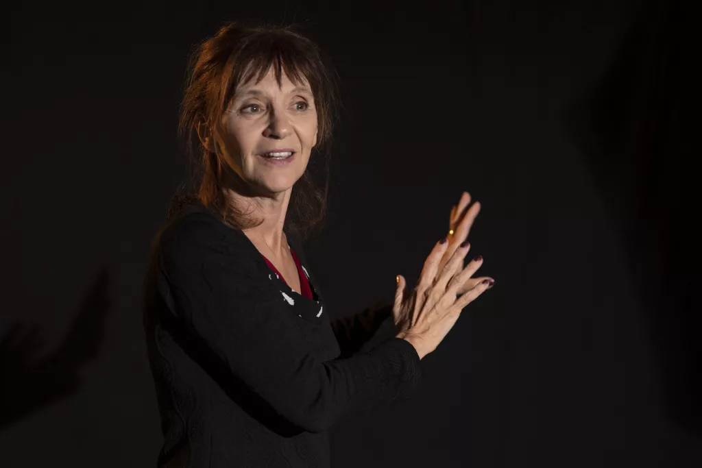 Du présentiel au virtuel, Diane-Marie Racicot adapte son œuvre Le Sein mis à nu grâce à Patrie innovante