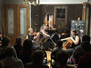 Trio Laurence Manning